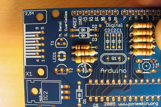Challenging myself to make a new PCB every week, Week 9: an Annoy-A-Tron! :  r/arduino